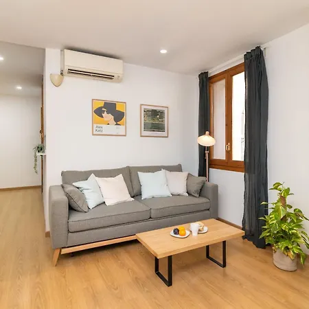 Comfy Cathedral Apartment Barcelona
